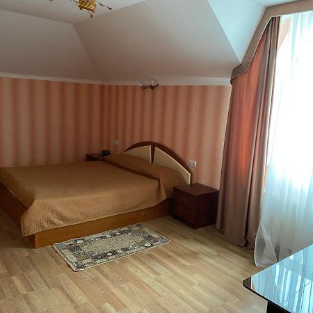 Гостинний Маєток Hotel Myla Buitenkant foto