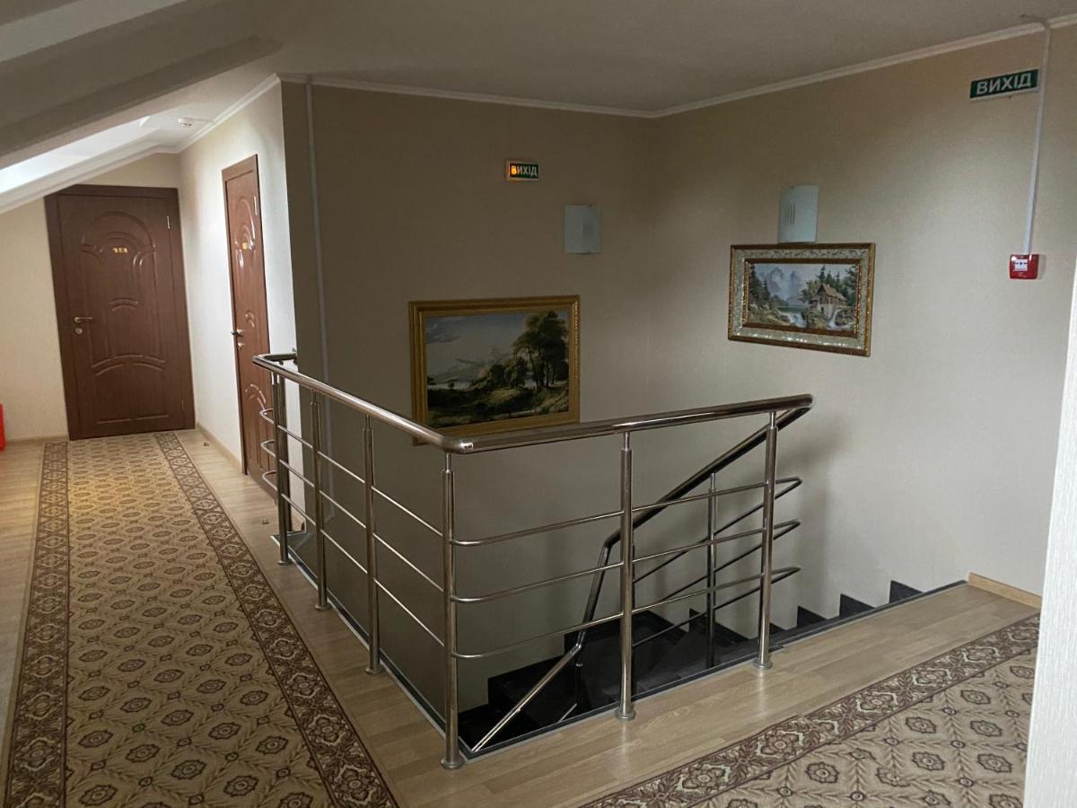 Гостинний Маєток Hotel Myla Buitenkant foto