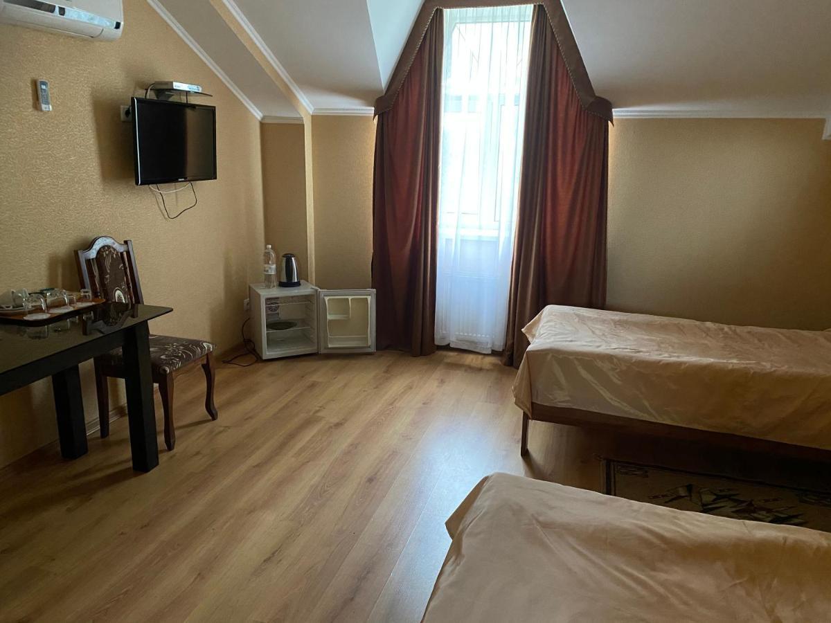 Гостинний Маєток Hotel Myla Buitenkant foto