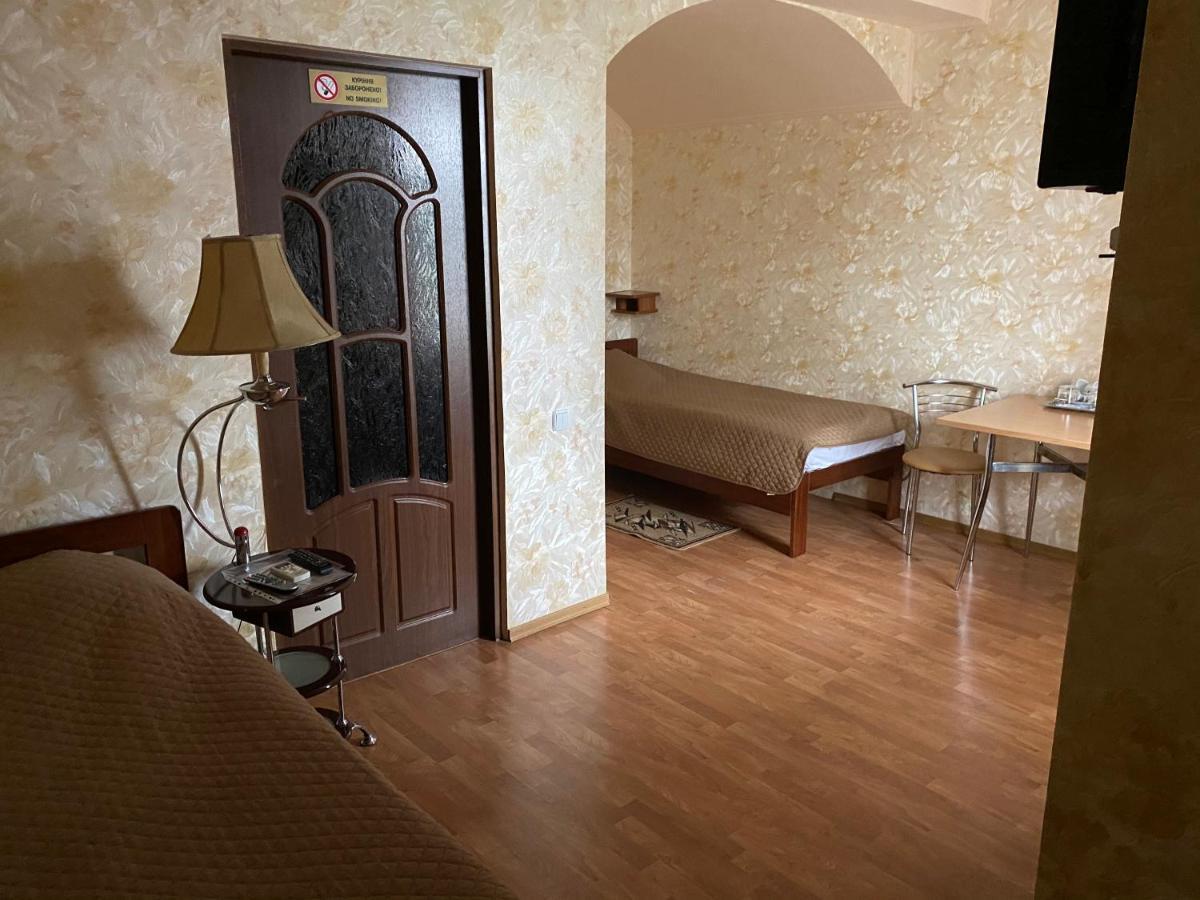 Гостинний Маєток Hotel Myla Buitenkant foto