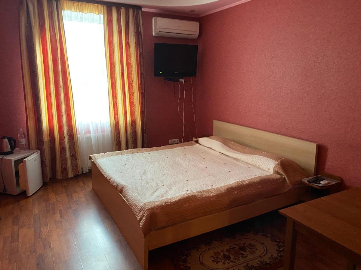 Гостинний Маєток Hotel Myla Buitenkant foto