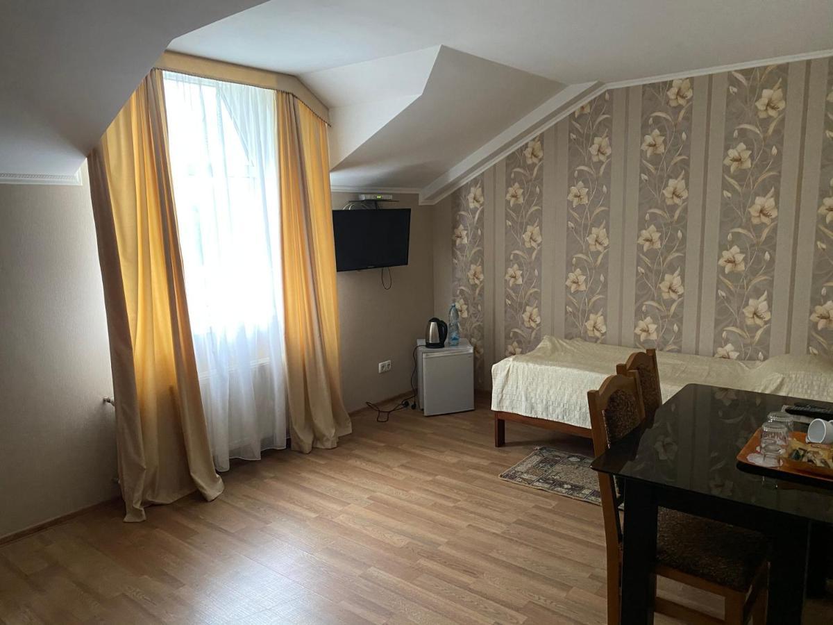 Гостинний Маєток Hotel Myla Buitenkant foto